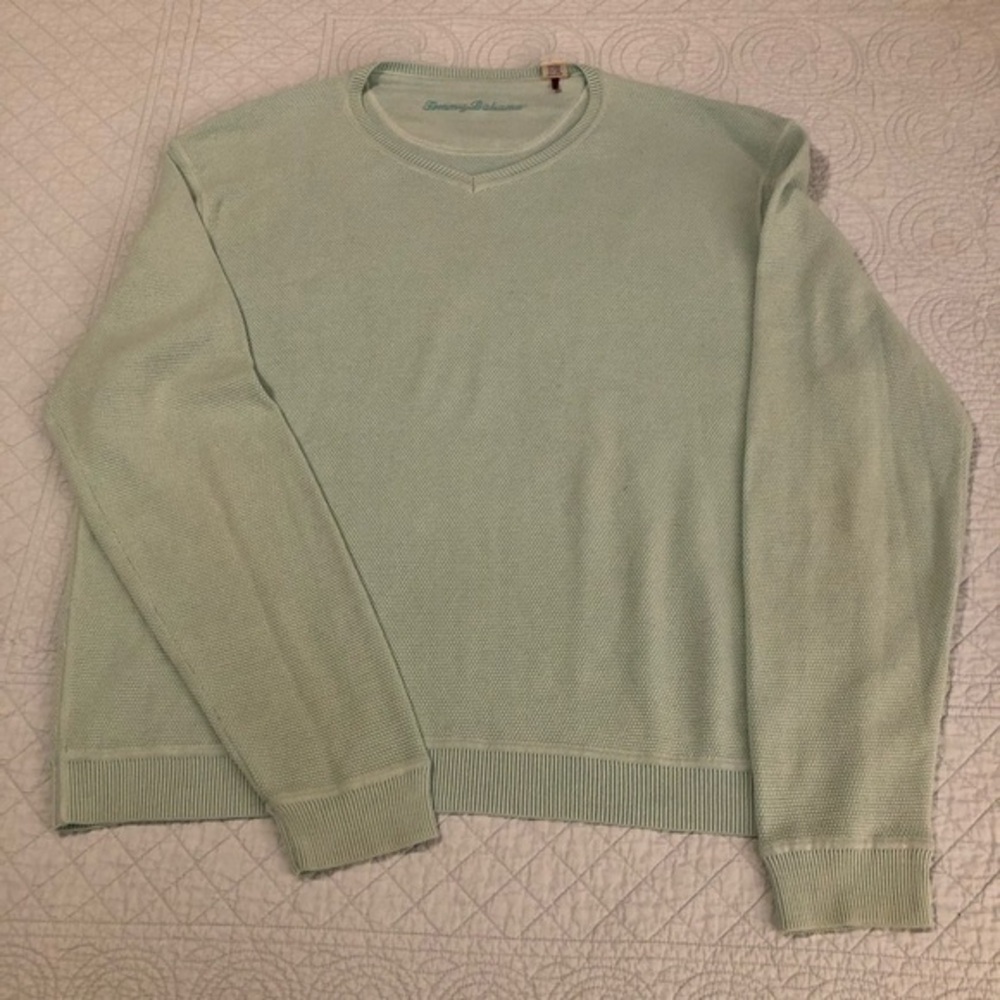 Tommy Bahama silk blend v neck sweater. Size XL. Mint green.